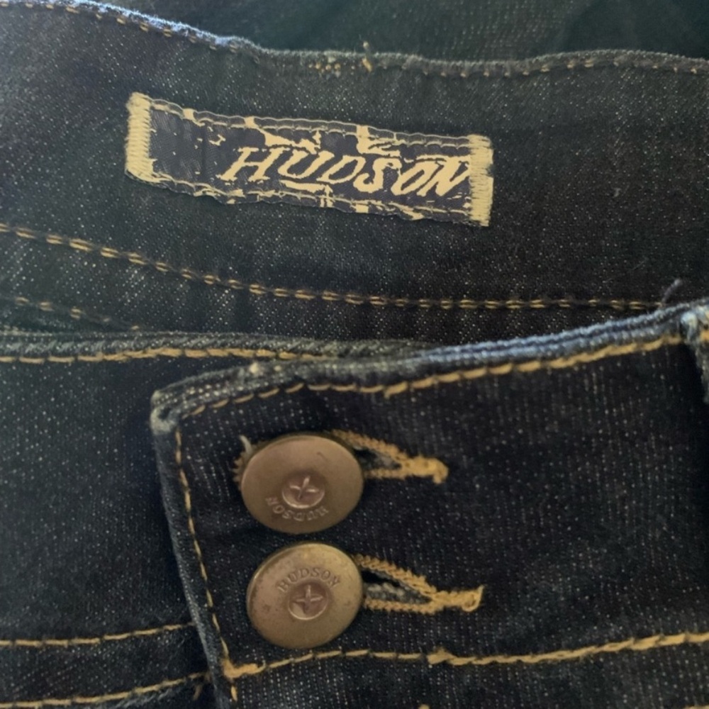 Hudson Signature Low Rise Boot Cut Jeans - Picture 13 of 16